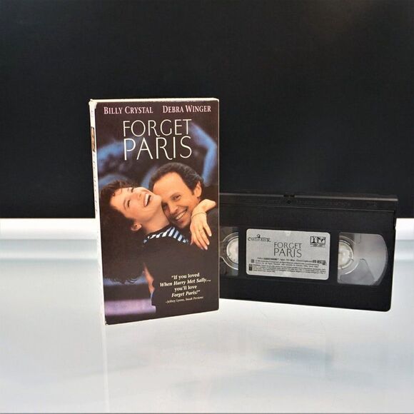 Forget Paris VHS Tape 1995 Comedy Billy Crystal Debra Winger - Picture 2 of 4